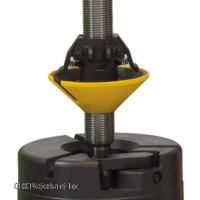 Leverless bandenwisselaar met centrale pneumatische opspanning en hielafdruk-wielen. De TECO 100 heeft pneumatische middengat-opspanning.