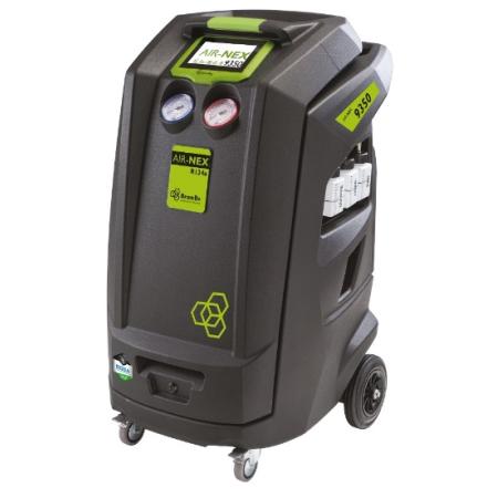 Volautomatische airco service unit voor R134a met een 20 Liter tank, 7” touchscreen en EGEA Certificaat. De meest gebruiksvriendelijke machine verkrijgbaar met slimme gepatenteerde oplossingen voor 100% goede vulling.