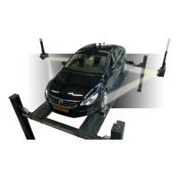 Revolutionair 3D uitlijn systeem zonder bewegende camera's. De camera's hangen in de lucht, en niet aan de brug, auto of aan de vloer. Enkel targets aan de wielen gecombineerd met de HOT klemmen maken dit de snelste uitlijnoplossing!